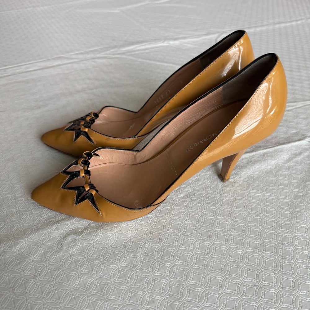 Sigerson Morrison Mustard Tan Patent Leather Star Cutout Pointed Toe Pumps 8